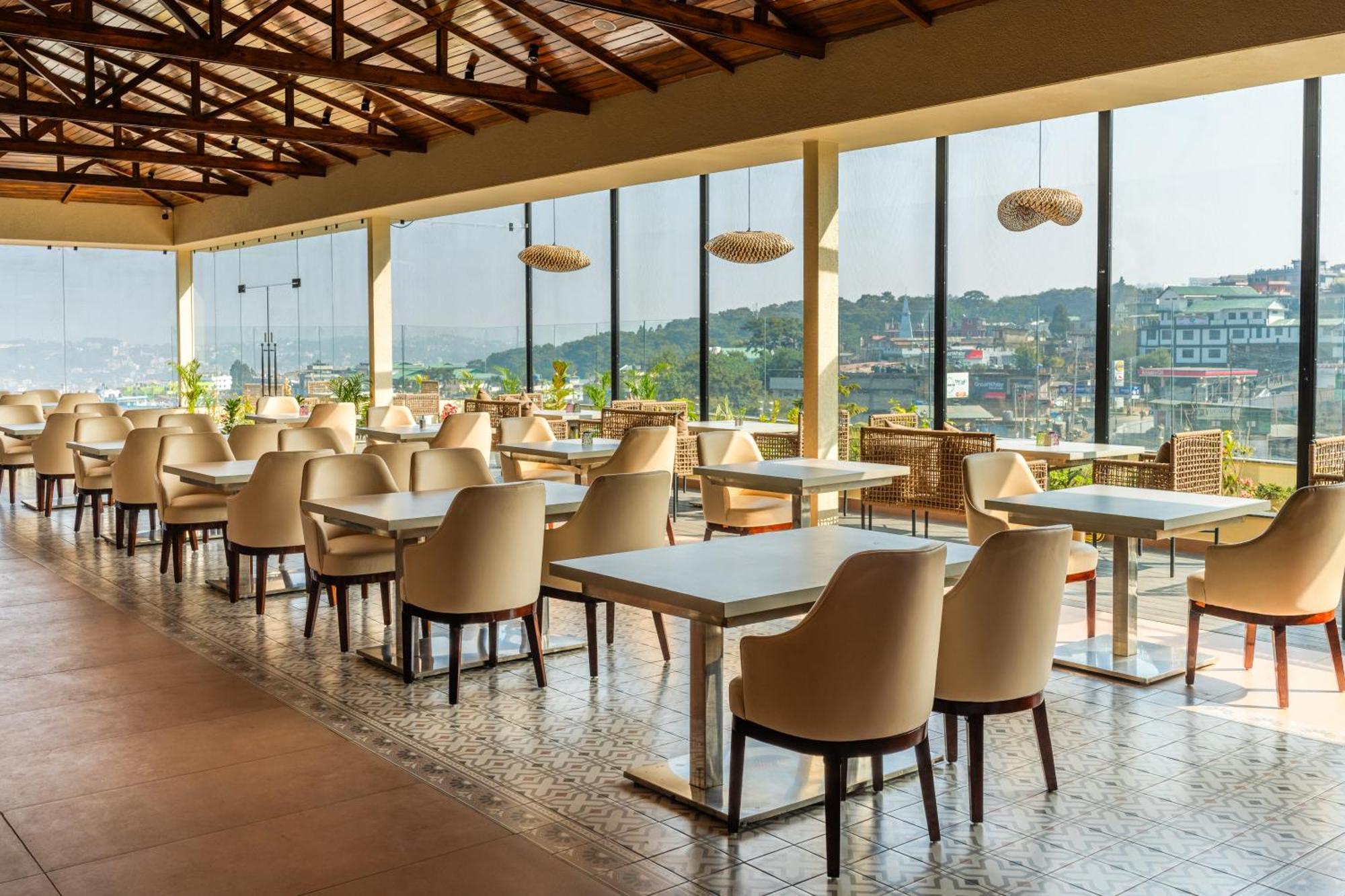 The White Rock Inn & Dine Shillong Eksteriør bilde